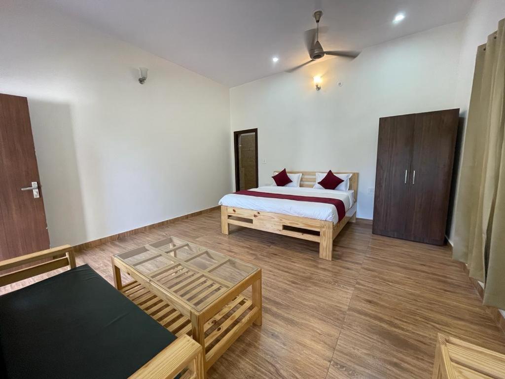 Karans Corbett Motel Рамнаґар Екстер'єр фото