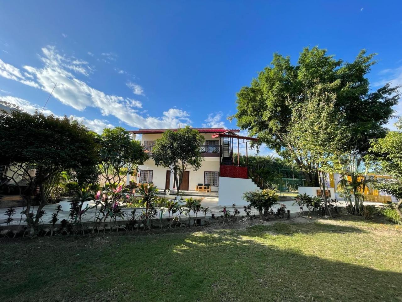 Karans Corbett Motel Рамнаґар Екстер'єр фото